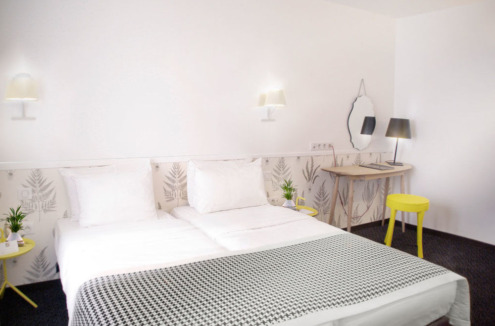 Hotel George - Astotel Париж Экстерьер фото